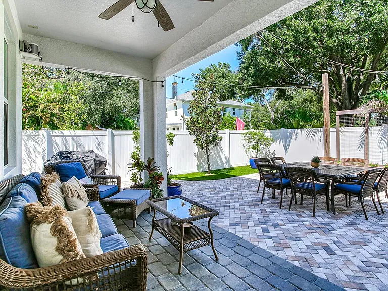 3423 W San Pedro St — Photo 18
