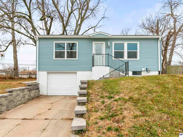 7202 S 21st Ave, Bellevue, NE 68147