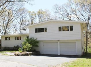 7 Clover Ln, Natick, MA 01760