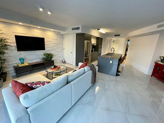 2nd image of 9821 E Bay Harbor Dr APT 505