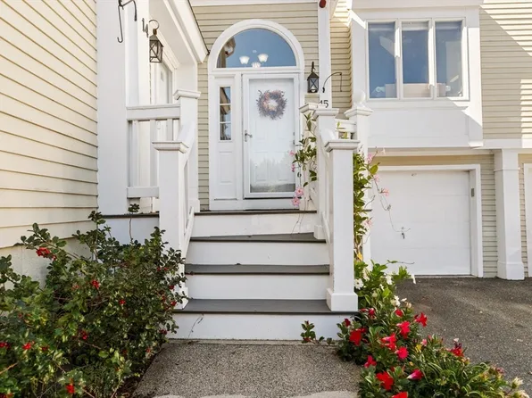 15 Abington Rd #15, Danvers, MA 01923