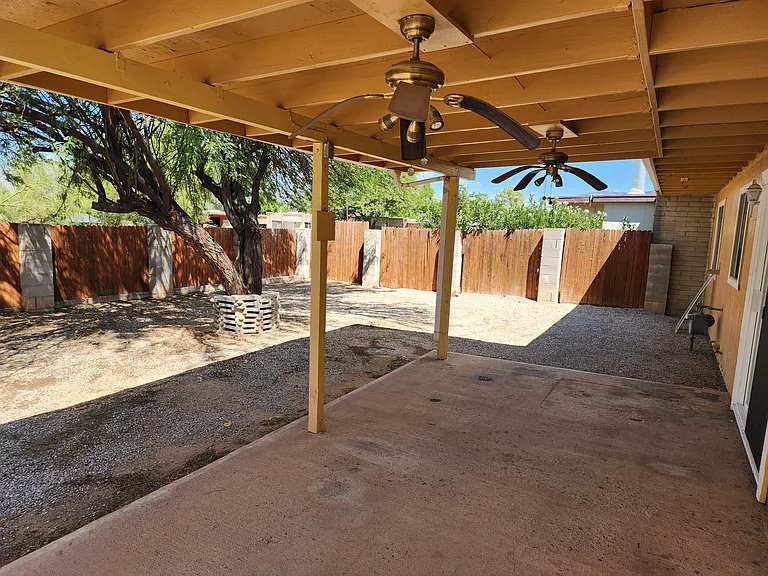 2410 S Rose Peak Dr — Photo 24