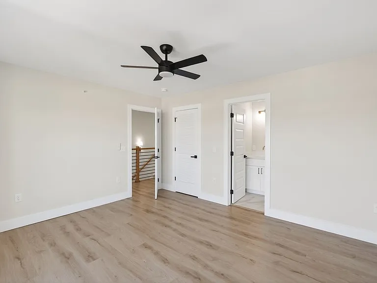 212 W Jere Whitson Rd #212 — Photo 10