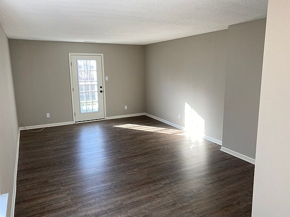 2nd image of 5963 Redcliff South Ln