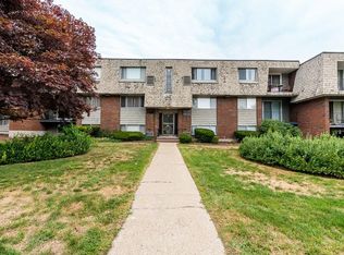76 Summer Ave APT 10, Stoughton, MA 02072
