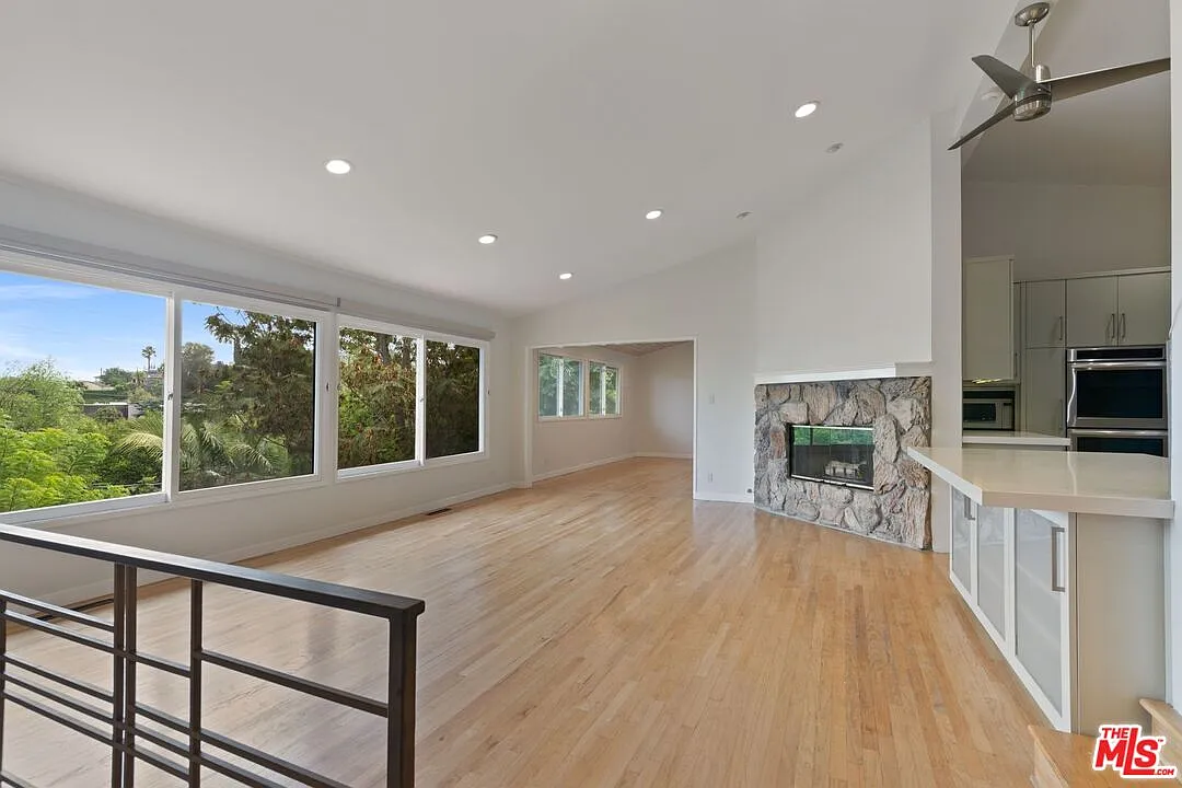 5 bed, 3.0 bath, 2557 sqft, $8,000 — Photo 4