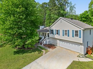 5069 Shelley Ln, Sugar Hill, GA 30518