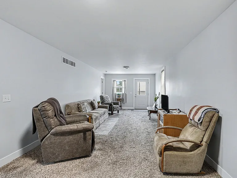 241 Helen Ave #A — Photo 8