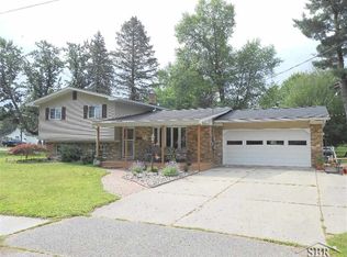 407 W Maple St, Saint Charles, MI 48655