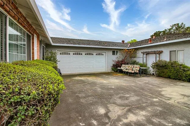 3 bed, 1500 sqft, $4,500 — Photo 2