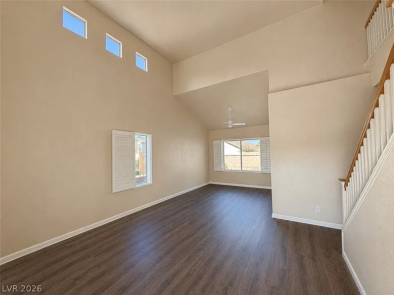 1436 Country Hollow Dr — Photo 4