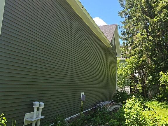 5th image of 296 N Main Street