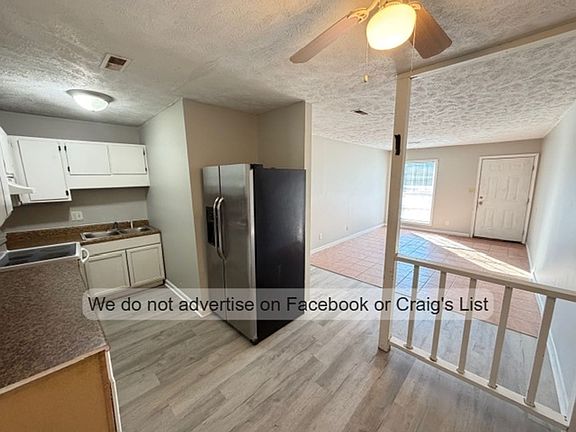 3rd image of 1425-1431 Tangora Ln #1427
