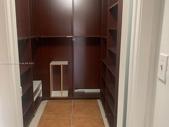 3rd image of 905 NE 209th St APT 204-30