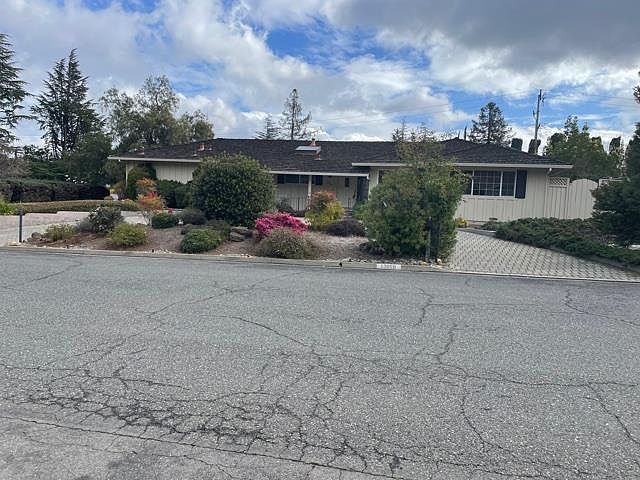 1st image of 13860 Malcom Ave