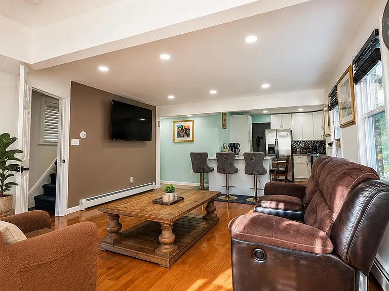 2 Lee Ct — Photo 3