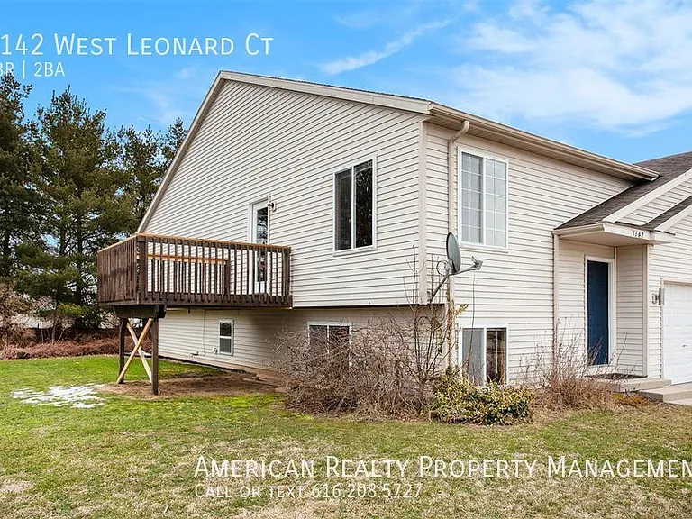 1142 W Leonard Ct NW — Photo 16