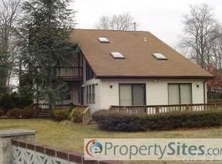 109 Oak St, Patchogue, NY 11772