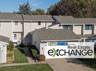 3661 Cedarview Ct, Bettendorf, IA