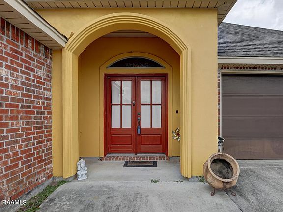 3rd image of 1060 Grey Oaks Dr