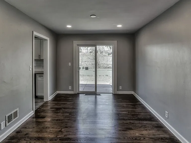 5116 Poppleton Ave — Photo 6