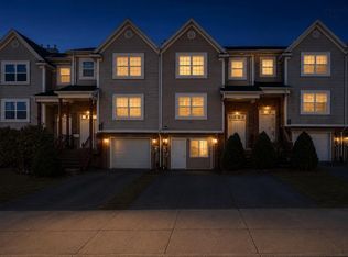 16 Prestwick Close, Halifax, NS B3S1M4