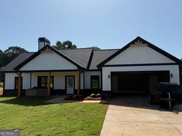 111 Topher St, Hartwell, GA 30643