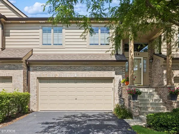 114 Santa Fe Ln #114, Willow Springs, IL 60480