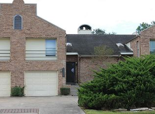 16240 Seahorse Dr, Houston, TX 77062