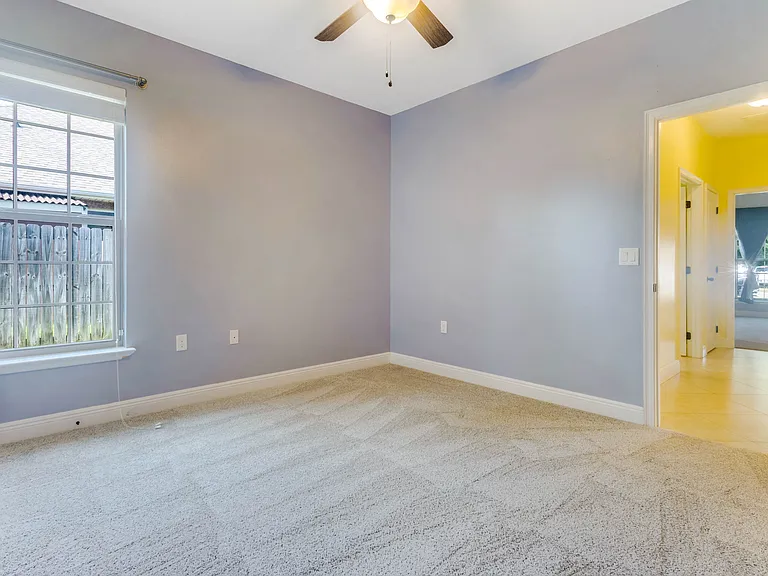651 Powell Dr NE — Photo 26