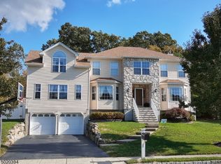 6 Raleigh Ct, Rockaway, NJ 07866