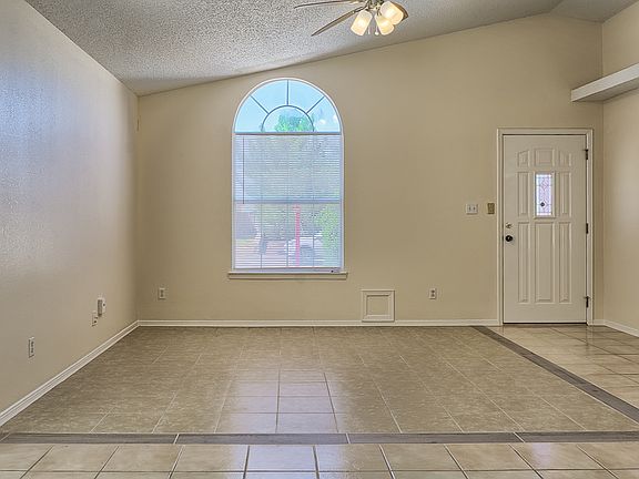 3rd image of 2286 Tierra Humeda Dr