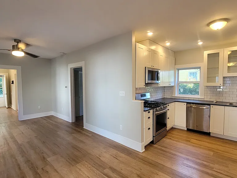 14 Hough St #1-F — Photo 3