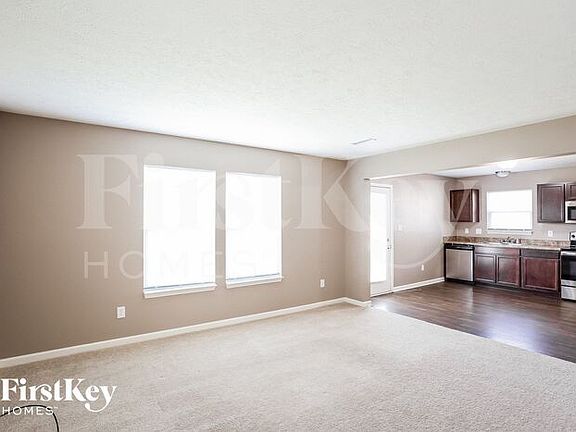 3rd image of 2822 Beethoven Ave
