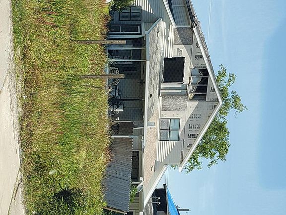 5th image of 503 E 24th St