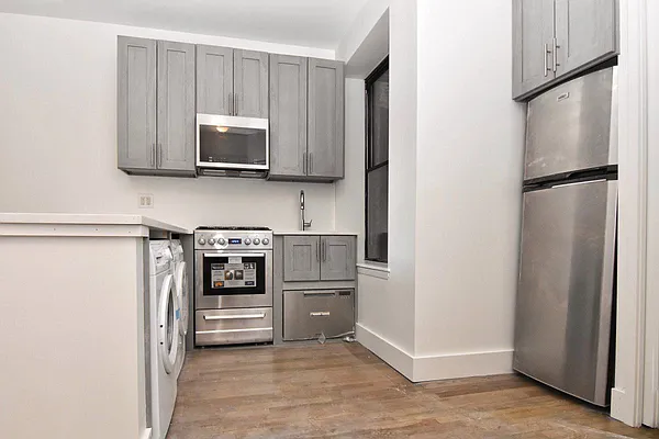 Rented by Bohemia Realty Group | media 10