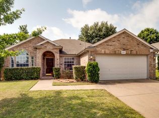 3200 Berkshire Ln, Corinth, TX 76210