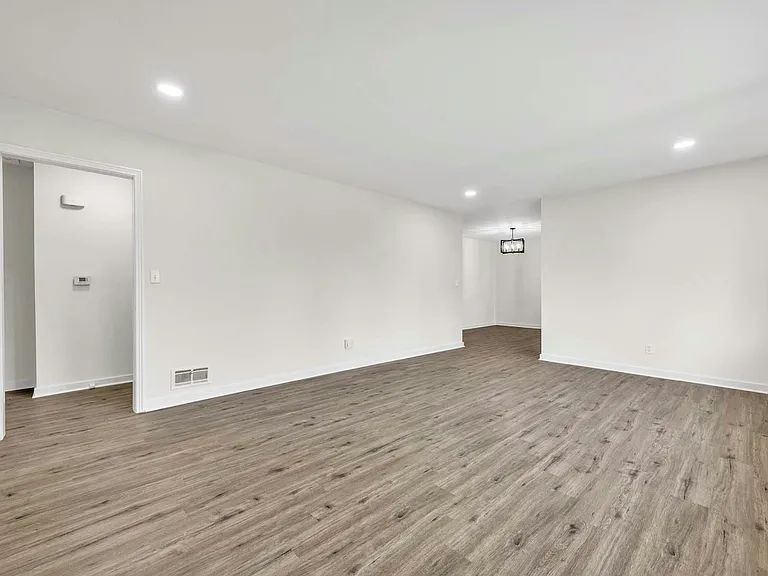 1112 Violet Dr — Photo 13