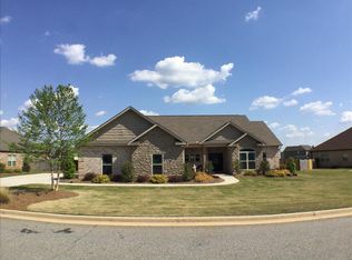 140 Addington Dr, Kathleen, GA 31047