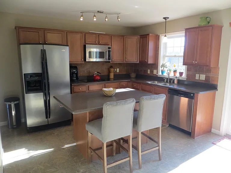 9 Delwood Dr — Photo 8