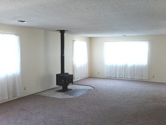 3rd image of 251 Fern Ln