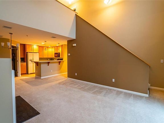 3rd image of 864 Nittany Ct S