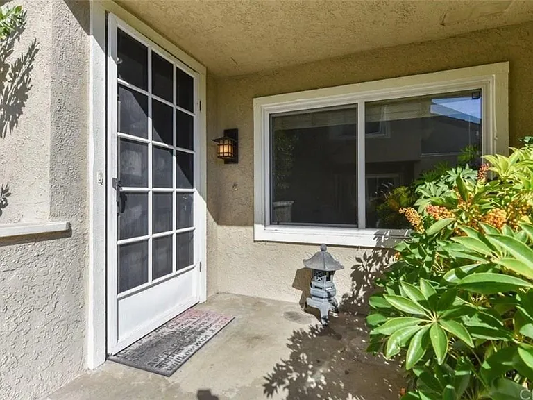 309 Stanford Ct #42 — Photo 24
