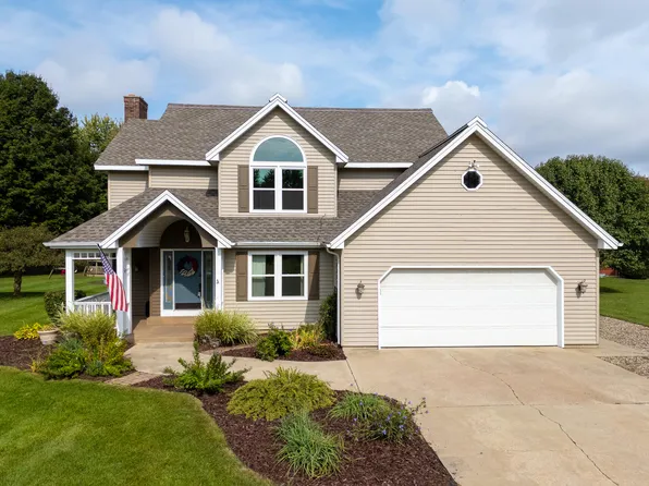 48995 Hickory Ln, Mattawan, MI 49071