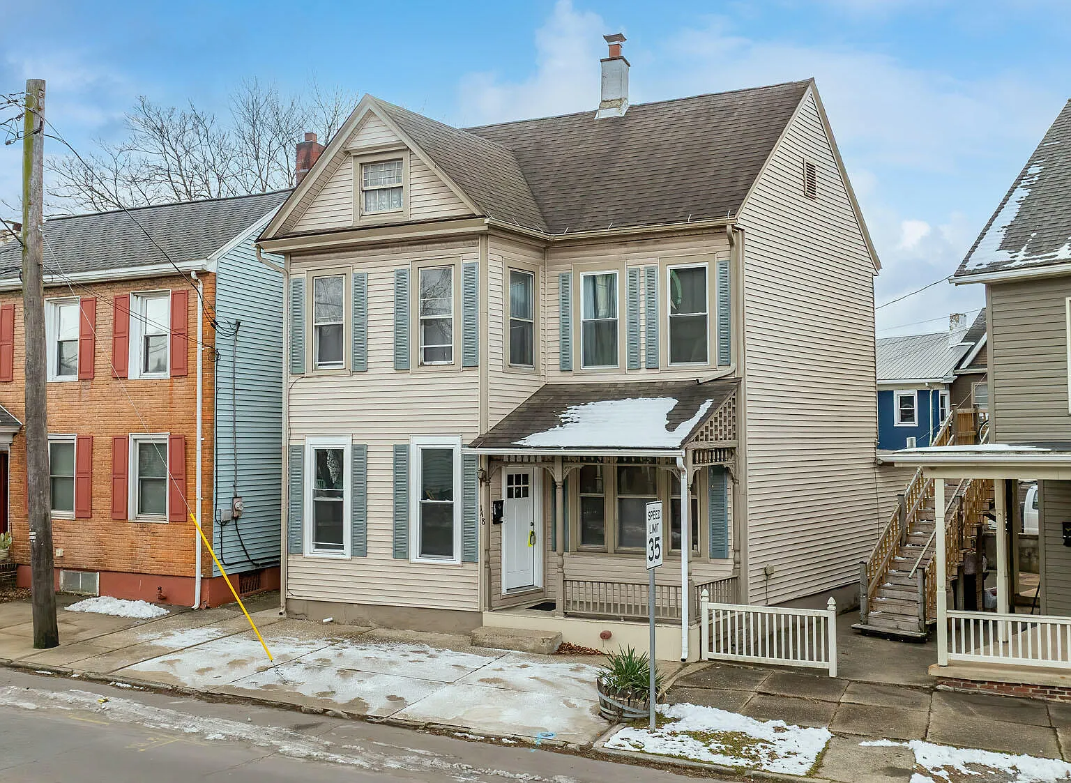 3 bed, 1446 sqft, $1,600 — Photo 1