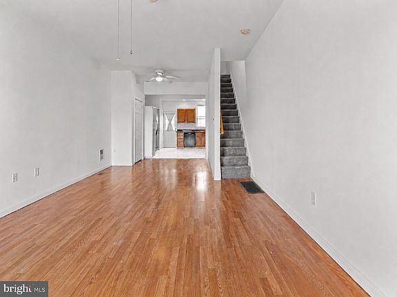 4th image of 3915 Falls Rd