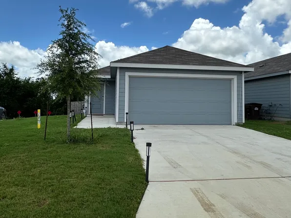 3735 Moon Hill, Marion, TX 78132