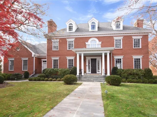 10 Castle Rd, Irvington, NY 10533