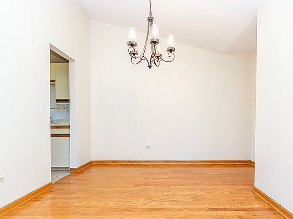 4th image of 601 Elizabeth Dr #27-C-L
