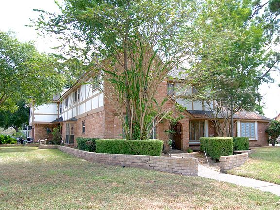 3rd image of 14722 Falling Creek Dr